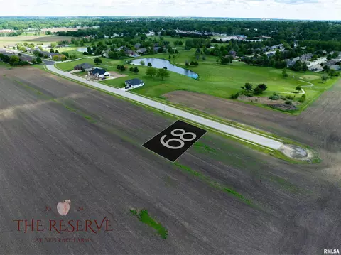 68 Applebee Farms Dr, Jacksonville, IL 62650