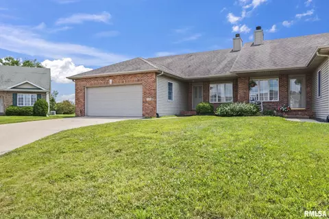 3904 Lear Dr, Springfield, IL 62711