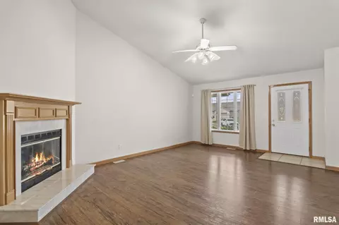 Living - 3904 Lear Dr, Springfield, IL 62711 photo 1 of 4