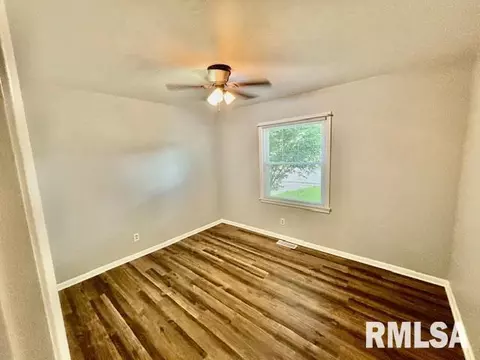 1604 Fairfield Dr, Springfield, IL 62702 photo 13