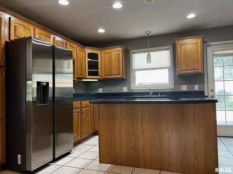 3152 Elmhurst Dr, Springfield, IL 62704 photo 6