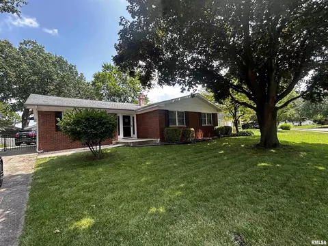 3152 Elmhurst Dr, Springfield, IL 62704