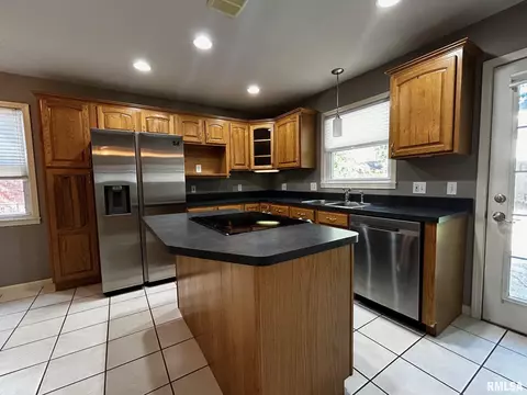 3152 Elmhurst Dr, Springfield, IL 62704 photo 7