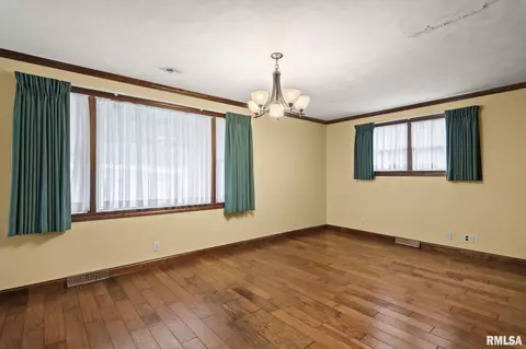 2339 Yale Blvd, Springfield, IL 62703 photo 9