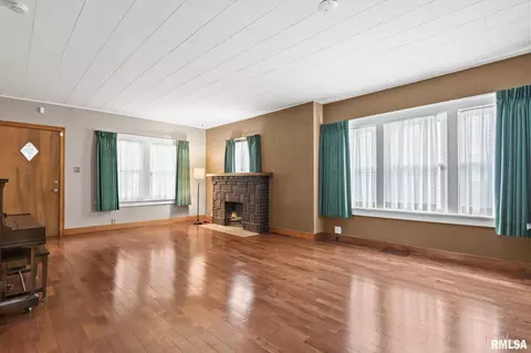 2339 Yale Blvd, Springfield, IL 62703 photo 4