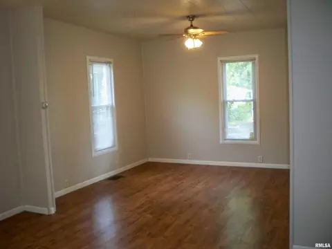 912 W Calhoun Ave, Springfield, IL 62702 photo 8