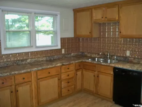 912 W Calhoun Ave, Springfield, IL 62702 photo 11