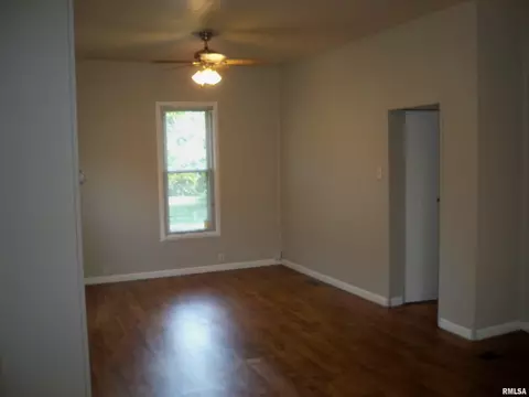 912 W Calhoun Ave, Springfield, IL 62702 photo 9