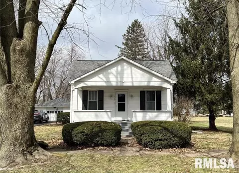 628 N Stuart St, Witt, IL 62094