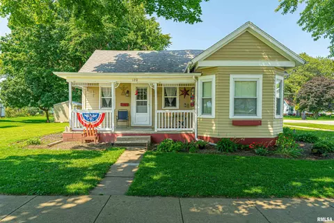 120 W Corn St, Emden, IL 62635