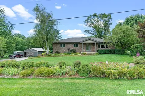 4584 Spaulding Orchard Rd, Springfield, IL 62711
