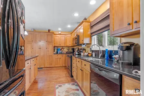 4584 Spaulding Orchard Rd, Springfield, IL 62711 photo 13