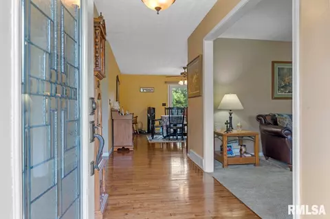 4584 Spaulding Orchard Rd, Springfield, IL 62711 photo 8