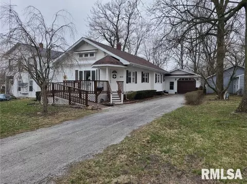 622 S Union St, Nokomis, IL 62075