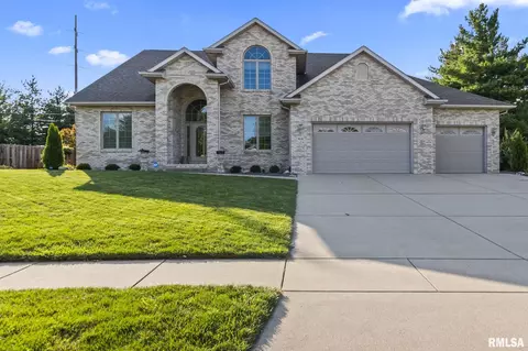 613 Silver Spring Dr, Springfield, IL 62702