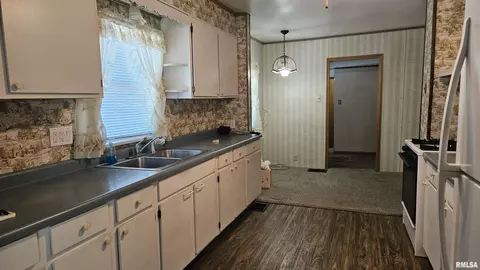3152 S 3rd St, Springfield, IL 62703 photo 9