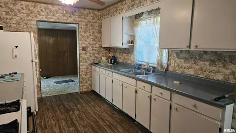 3152 S 3rd St, Springfield, IL 62703 photo 10