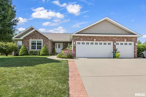 395 Green Meadow Dr, Sherman, IL 62684