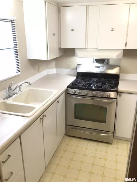 2809-2811 Hoover Ave, Springfield, IL 62703 photo 5
