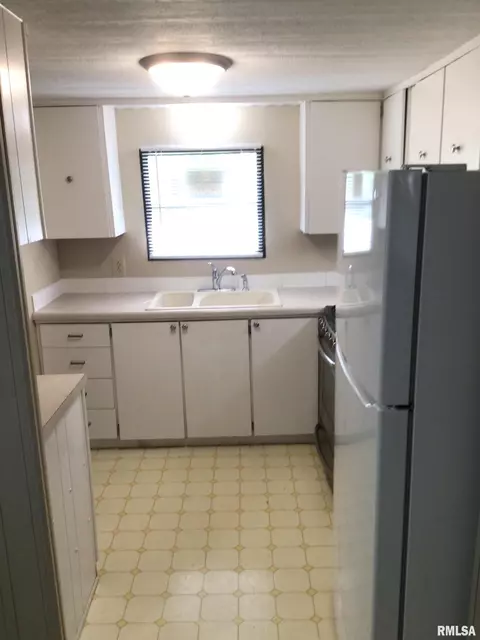 2809-2811 Hoover Ave, Springfield, IL 62703 photo 6