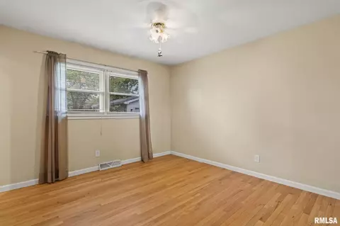 2100 Warwick, Springfield, IL 62704 photo 18