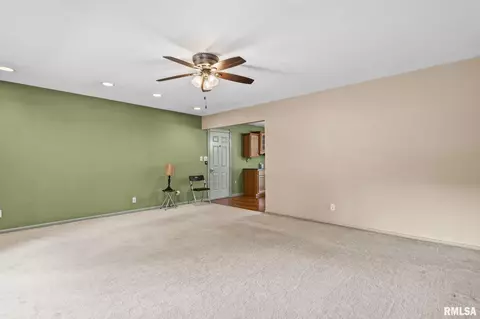 2100 Warwick, Springfield, IL 62704 photo 12
