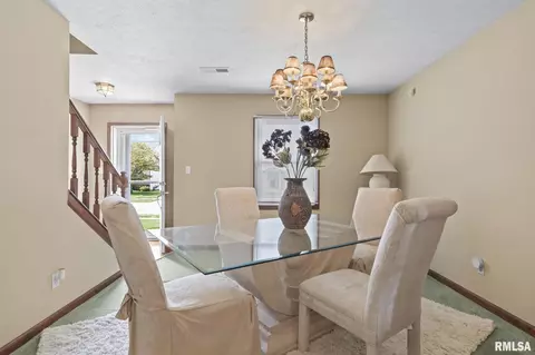 2812 Wellington Dr, Springfield, IL 62703 photo 7