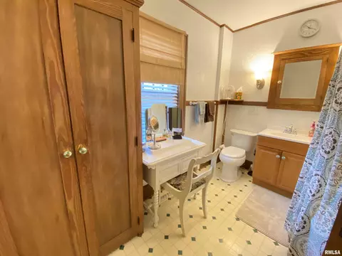 648 W Vine St, Springfield, IL 62704 photo 24