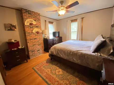 648 W Vine St, Springfield, IL 62704 photo 20