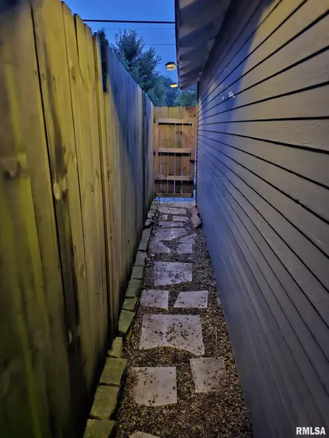 648 W Vine St, Springfield, IL 62704 photo 48