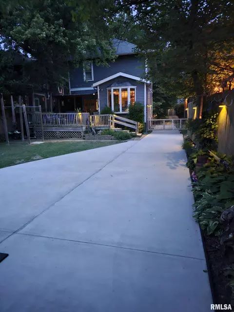 648 W Vine St, Springfield, IL 62704 photo 56