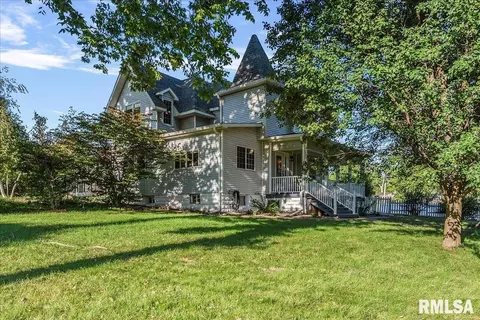 323 W Main St, Pleasant Plains, IL 62677