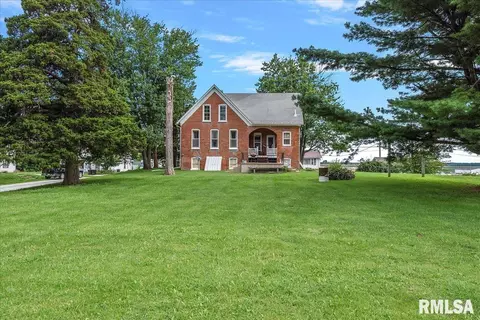 586 Moore St, Milton, IL 62352 photo 4