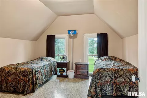 586 Moore St, Milton, IL 62352 photo 33
