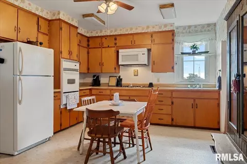 586 Moore St, Milton, IL 62352 photo 12