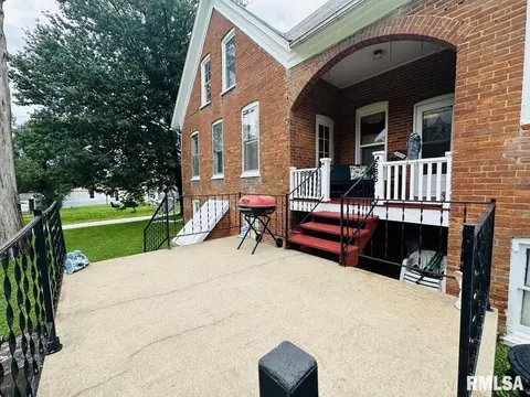 586 Moore St, Milton, IL 62352 photo 8