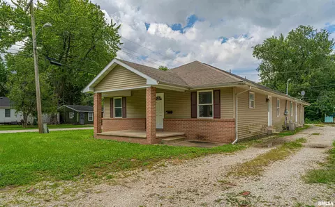 2631 S Walnut St, Springfield, IL 62704