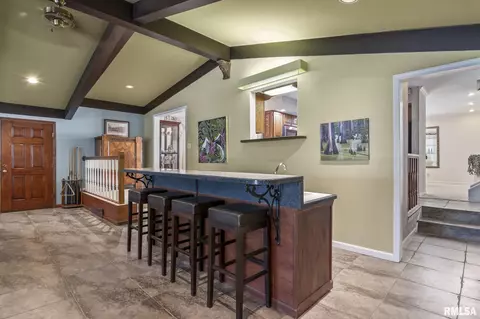 Entry Way - 7000 Gardenview, Springfield, IL 62712 photo 2 of 3