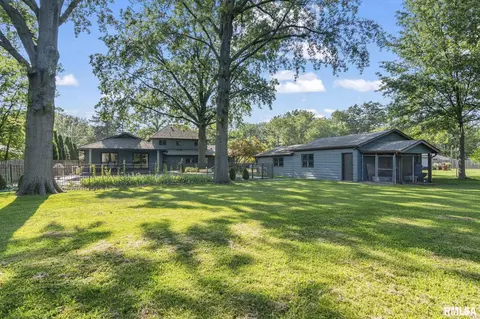 Exterior - 7000 Gardenview, Springfield, IL 62712 photo 9 of 13