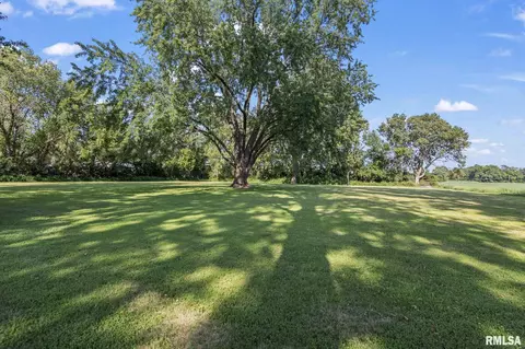 Exterior - 7000 Gardenview, Springfield, IL 62712 photo 8 of 13