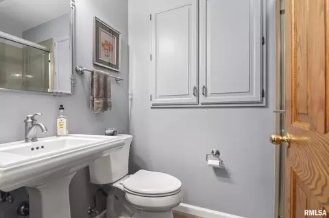 Bath - 7000 Gardenview, Springfield, IL 62712 photo 5 of 5