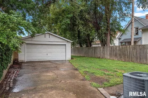 1305 S Walnut St, Springfield, IL 62704 photo 32
