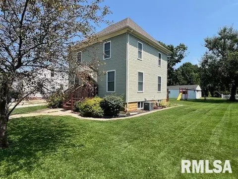 499 Hawkinson Ave, Galesburg, IL 61401