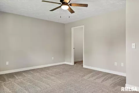 3101 Cascade Dr, Springfield, IL 62704 photo 21