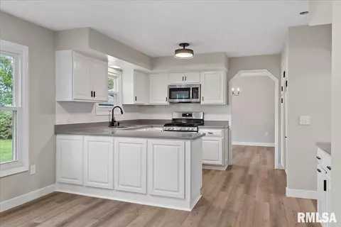 3101 Cascade Dr, Springfield, IL 62704 photo 14