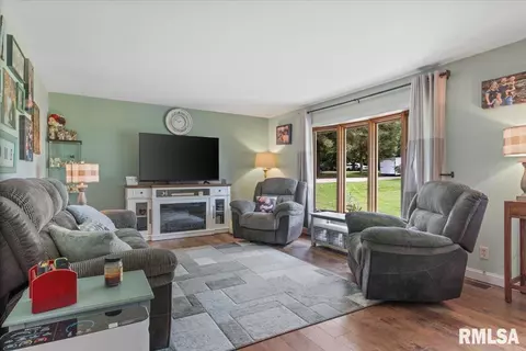 3 Willow Creek Dr, Springfield, IL 62702 photo 8