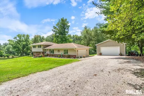 3 Willow Creek Dr, Springfield, IL 62702