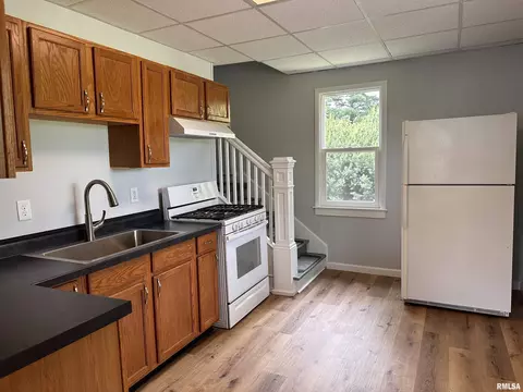 Kitchen - 1749 N Milton Ave, Grandview, IL 62702 photo 1 of 1