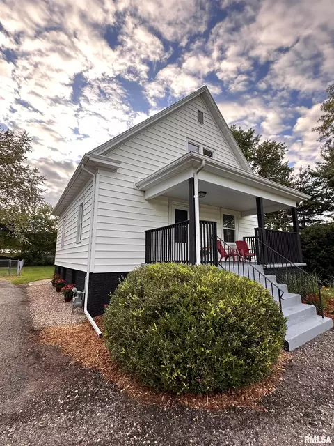 Exterior - 1749 N Milton Ave, Grandview, IL 62702 photo 6 of 6