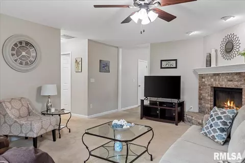 2403 Cormorant Dr, Springfield, IL 62711 photo 3